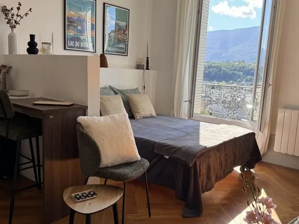AIX LES BAINS : Vue superbe pour ce charmant studio de 20.10