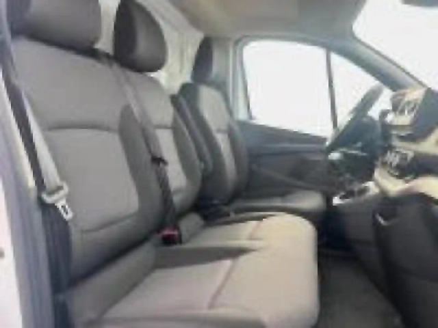 Renault Trafic fg l1h1 3t 2.0 blue dci 130ch confort e6e — photo 15