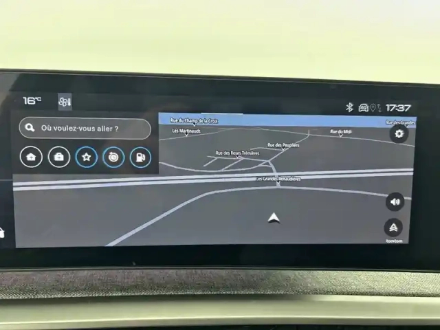 Peugeot 5008 hybrid 136 e-dcs6 — photo 26