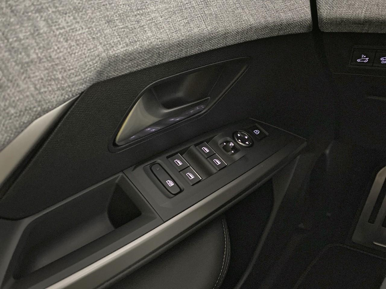 Peugeot 3008 hybrid 145 e-dcs6 gt — photo 20