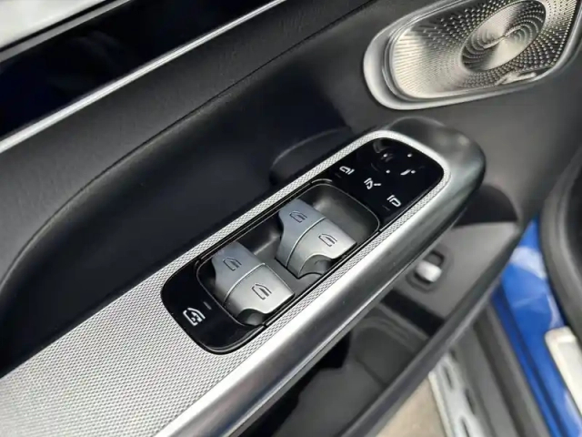Mercedes Glc coupe 300 d e hybrid eq 9g-tronic 4matic — photo 8