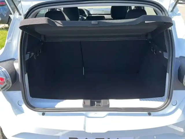 Dacia Sandero sce 65 — photo 14