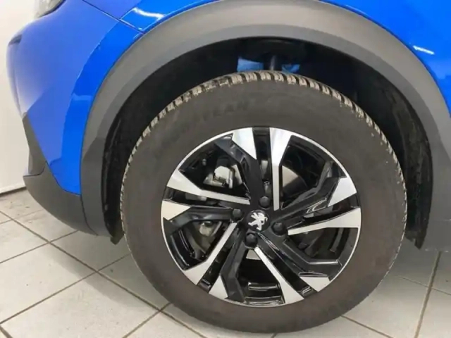 Peugeot 2008 1.2 puretech 130ch s&amp;s allure eat8 — photo 9