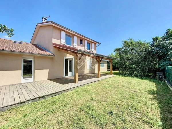 Maison 6 pièces 144 m²
