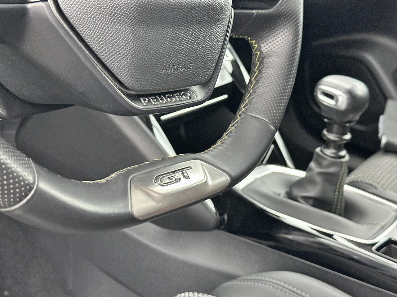 Peugeot 2008 puretech 130 s&s bvm6 gt — photo 34