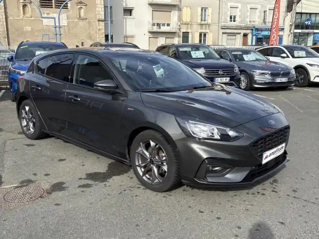 Ford Focus 1.0 ecoboost 125ch st-line — photo 3