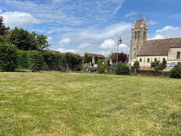 Terrain Constructible A Cambronne-Les-Ribécourt de 618 m²