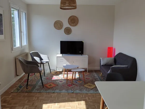 Loue 1 chambre en colocation féminine étudiante dans appartement - 70 m²