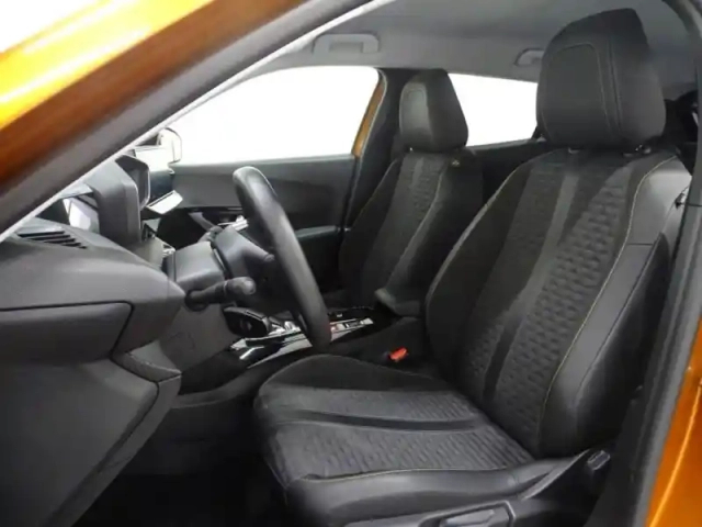 Peugeot 2008 e- 136ch roadtrip — photo 7