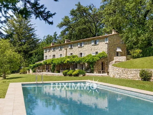 Mas provençal 10 pièces 450 m²