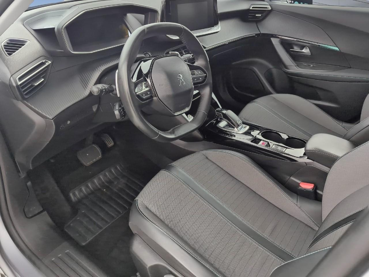 Peugeot 2008 bluehdi 130 s&s eat8 allure pack — photo 14