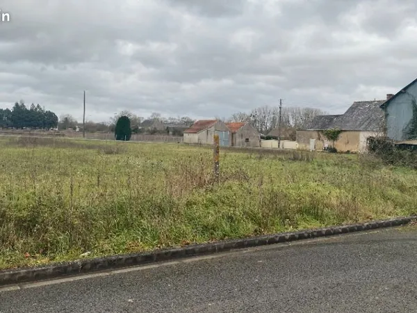 Terrain 500 m² Savigne Sur Lathan
