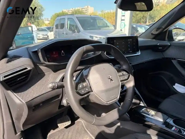 Peugeot 2008 puretech 130 s&amp;s eat8 — photo 12