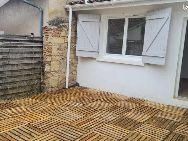 Maison avec jardinet