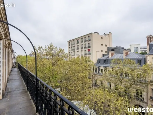 Bureau 258 m²