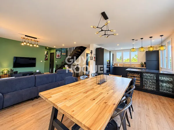 Maison rénovée de 140 m² en lisière de forêt à Vineuil-Saint-Firmin