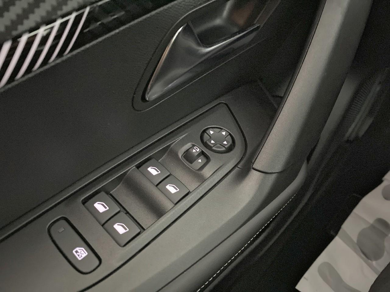 Peugeot 2008 hybrid 145 ch e-dcs6 allure — photo 20
