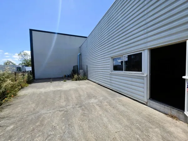 Commerce 5 pièces 383 m²