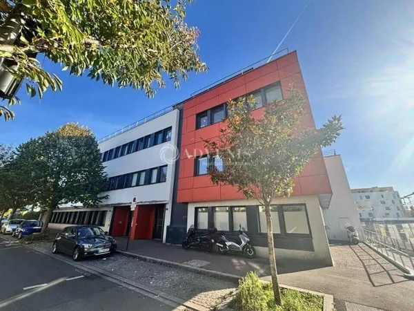 Bureaux 4 pièces 353 m²