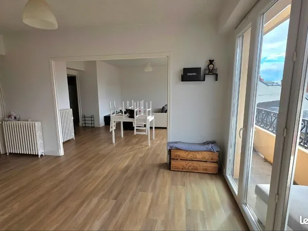 🌟 Rare - T3 de 88 m² en hyper centre de Tarbes avec 2 balacons, parking privé 🌟