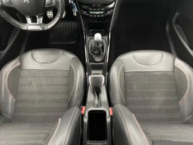 Peugeot 2008 puretech 130ch s&amp;s bvm6 — photo 82