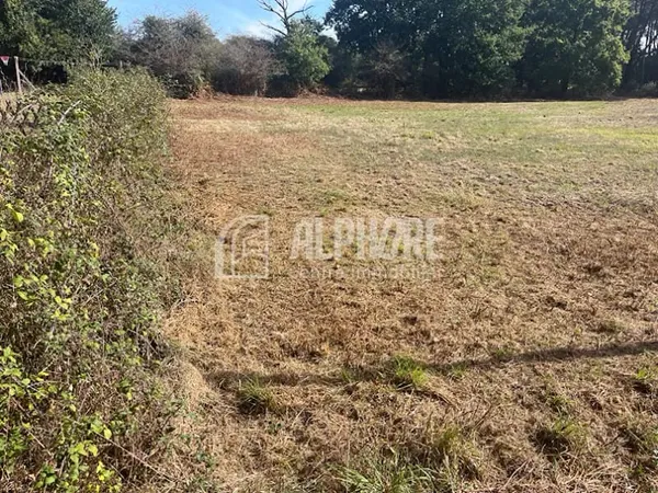 Terrain 799 m²
