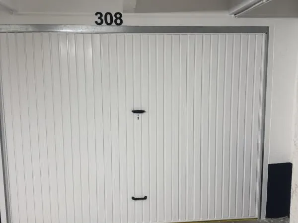 Garage/box 17 m² Paris