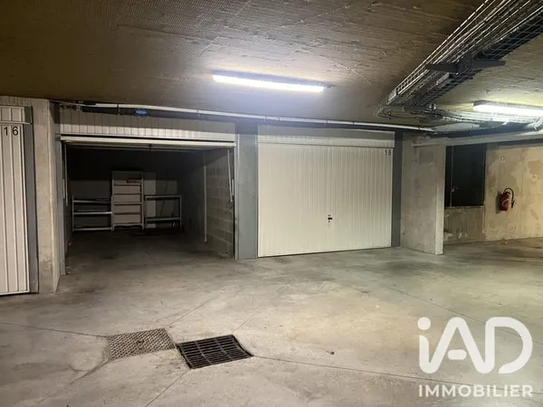 Parking 14 m²
