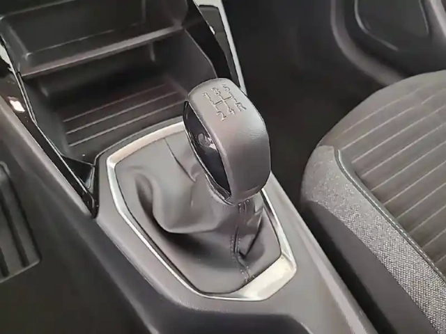 Peugeot 208 puretech 75 s&amp;s bvm5 — photo 14