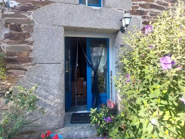 Meublé dans longère