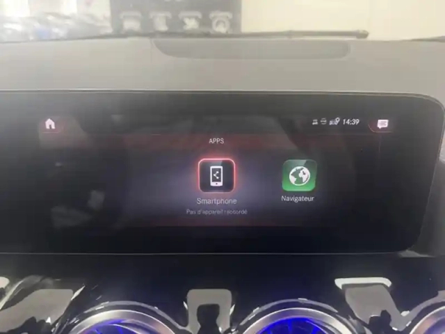 Mercedes Gla 200 d amg line — photo 20