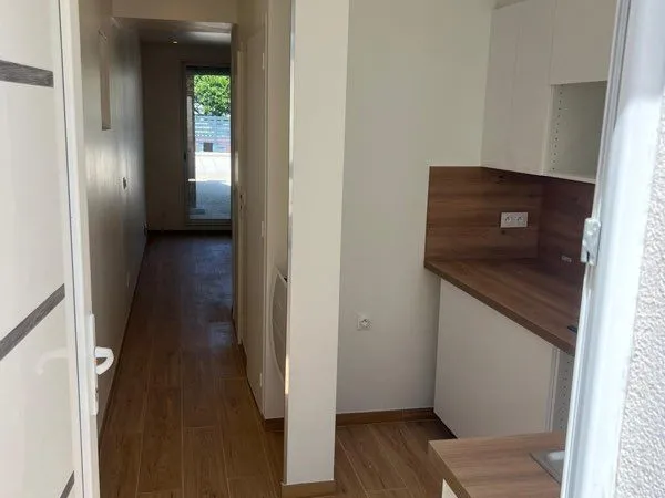 Studio neuf 20m2 + terrasse + cave
