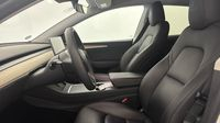 Tesla Model Y Standard RWD — photo 12