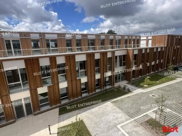 Bureaux 1114 m²
