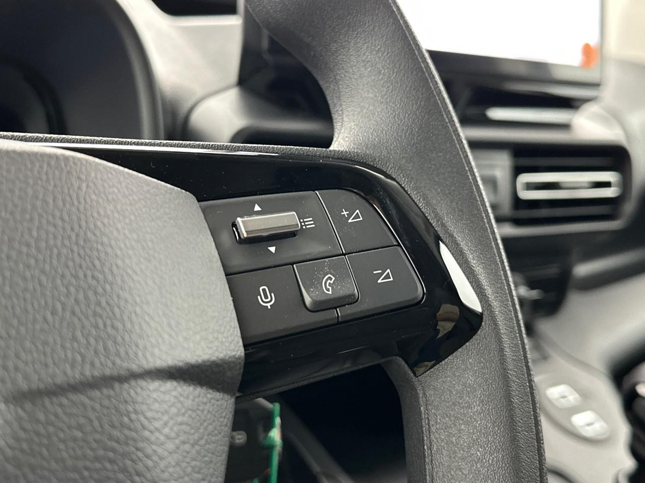Citroën Berlingo van m diesel 100 ch manuelle — photo 19