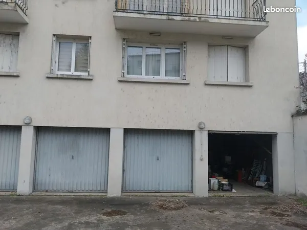 Stationnement Vente Tours   21000€