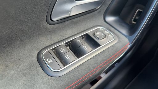 Mercedes Classe CLA 180 d 116 7G-DCT - AMG Line – 2019 – 77529 km – Diesel – Boîte Automatique — photo 13