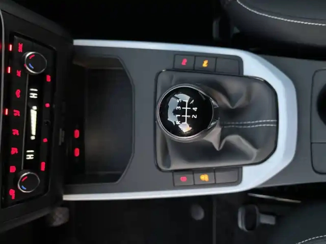 Seat Arona 1.0 tsi 95 ch start/stop bvm5 — photo 18