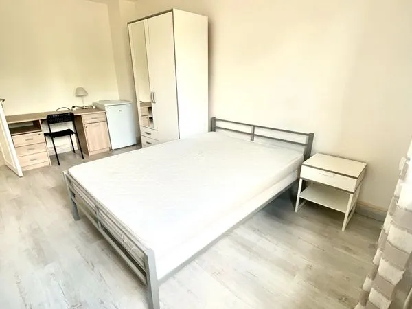 Chambre meublée de 14 m² dans une colocation refaite à neuf, à 6 min du tram T8 (Villetaneuse)