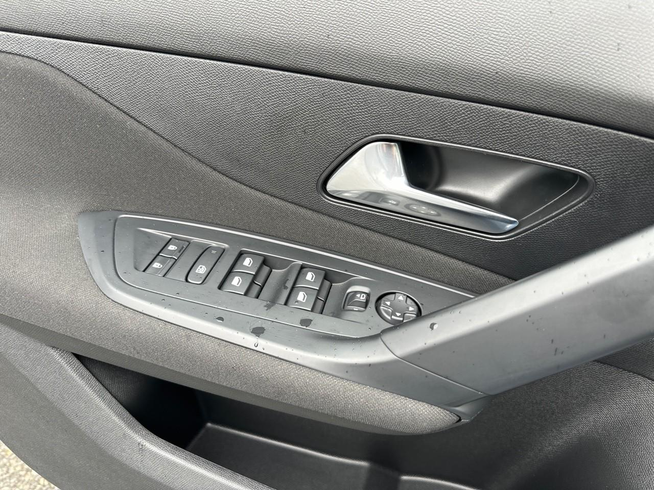 Peugeot 308 sw puretech 130ch s&s bvm6 active pack — photo 30