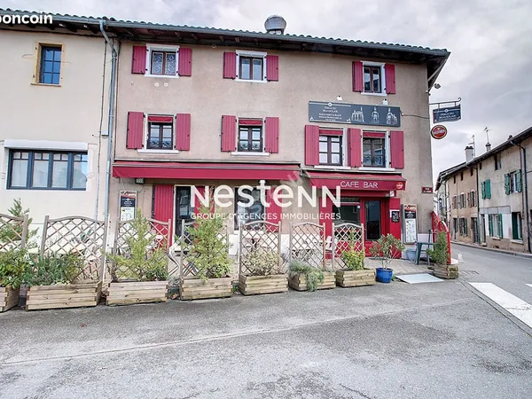 Maison 4 pièces 330 m²