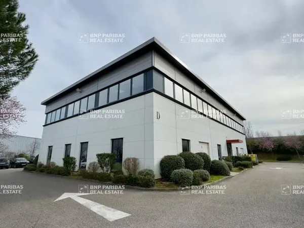 Bureau 270 m²