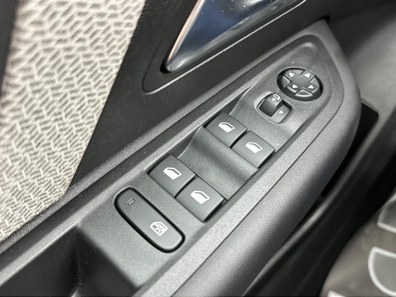 Citroën C4 puretech 130 s&s eat8 shine — photo 15