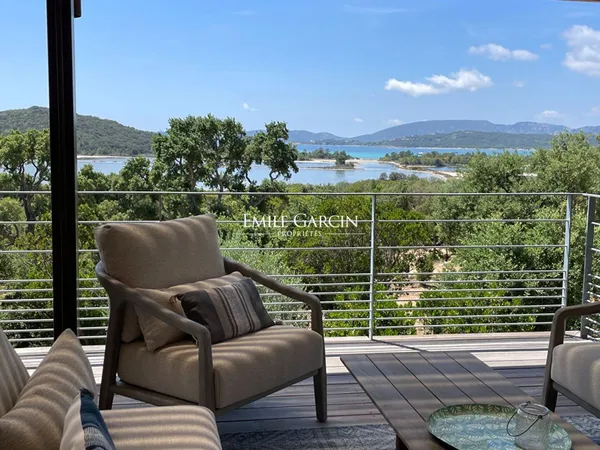 Superbe propriété vue mer à louer à Arasu, accès plage à pied