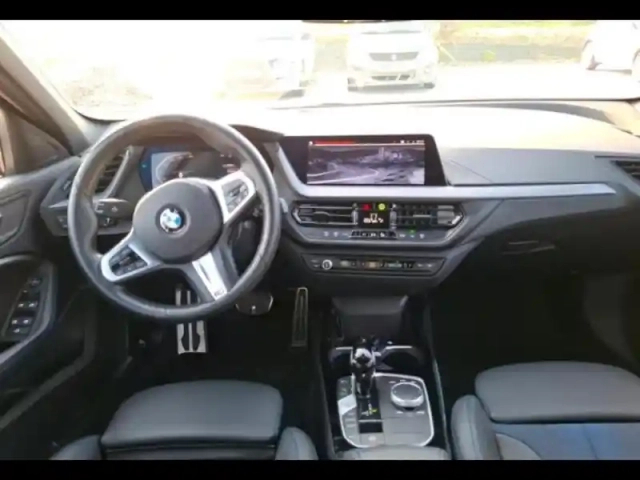 Bmw Serie 1 série 1 118ia 136ch m sport dkg7 — photo 3