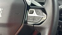 Peugeot 2008 1.2 PureTech 130ch S&S Style EAT8 — photo 17