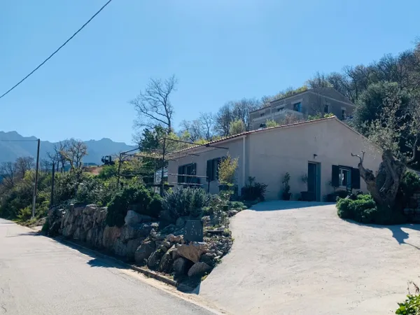 Terrain en individuel 592 m²