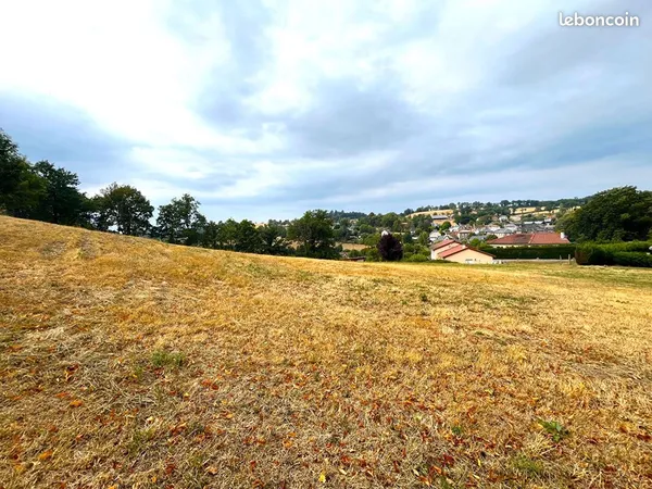 Terrain 5815 m² AYRENS
