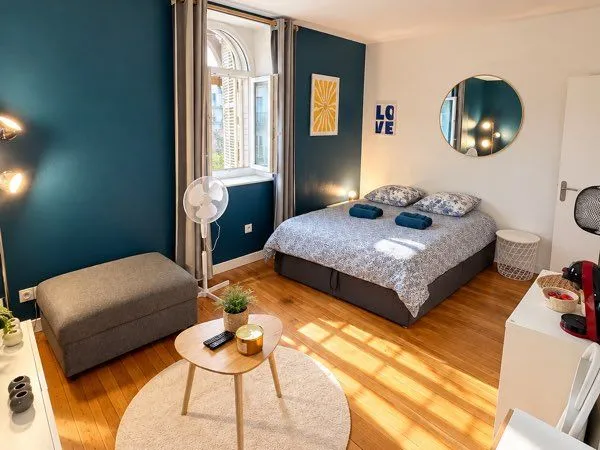 Location courte durée - Studio tout équipé - Centre ville et BSB