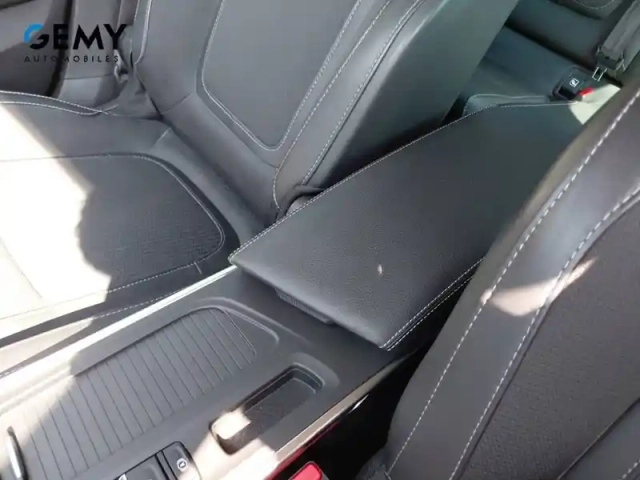 Renault Megane mégane iv estate blue dci 115 edc — photo 28